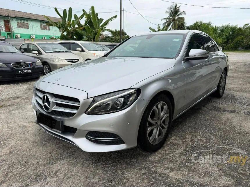 2015 Mercedes-Benz C200 Sedan