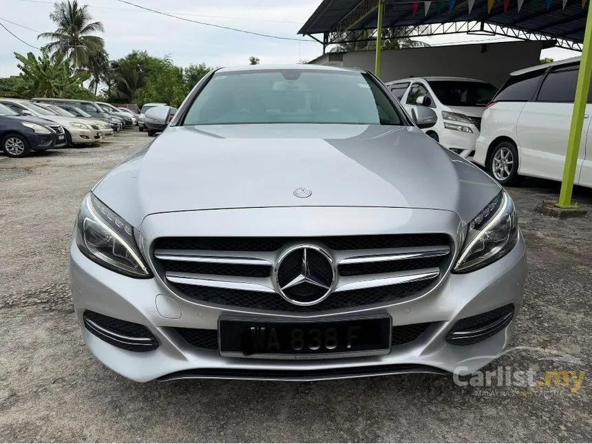 2015 Mercedes-Benz C200 Sedan