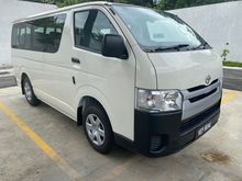 2020 Toyota Hiace 2.5 Window Van 11 seats