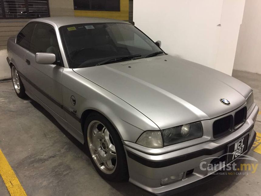 1994 BMW 320i Sedan