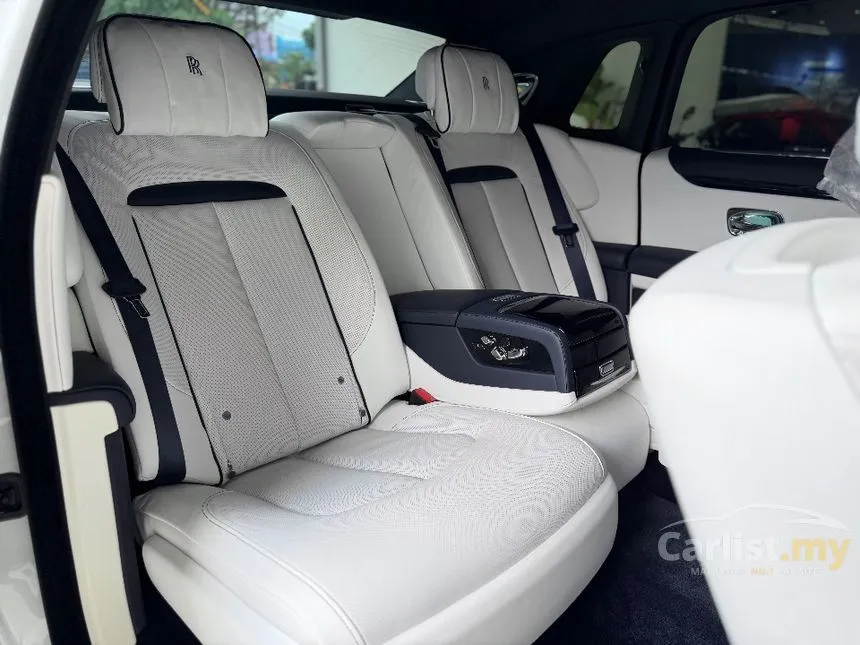 2022 Rolls-Royce Ghost Sedan