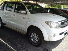 2011 Toyota Hilux 3.0 G VNT FACELIFT FULL SPECS TIP TOP