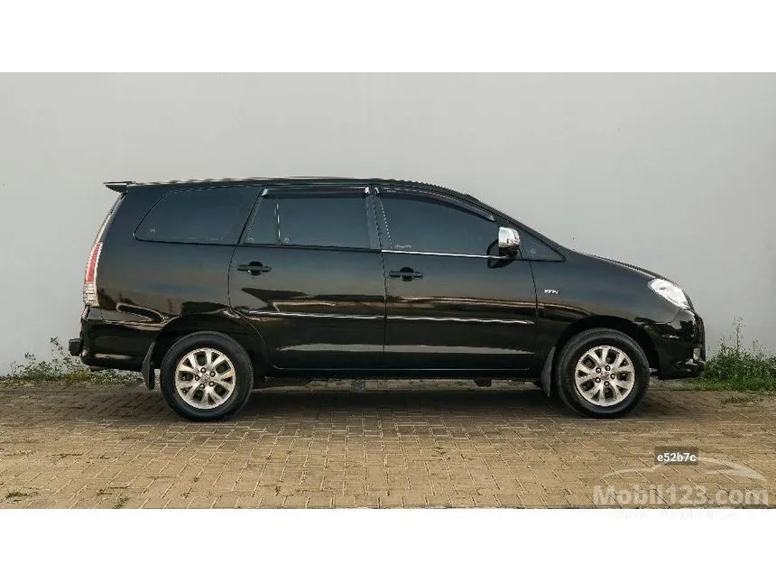 2009 Toyota Kijang Innova E MPV