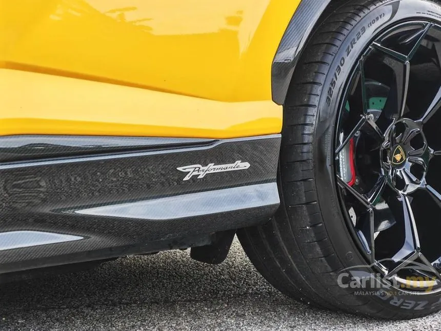 2023 Lamborghini Urus Performante SUV