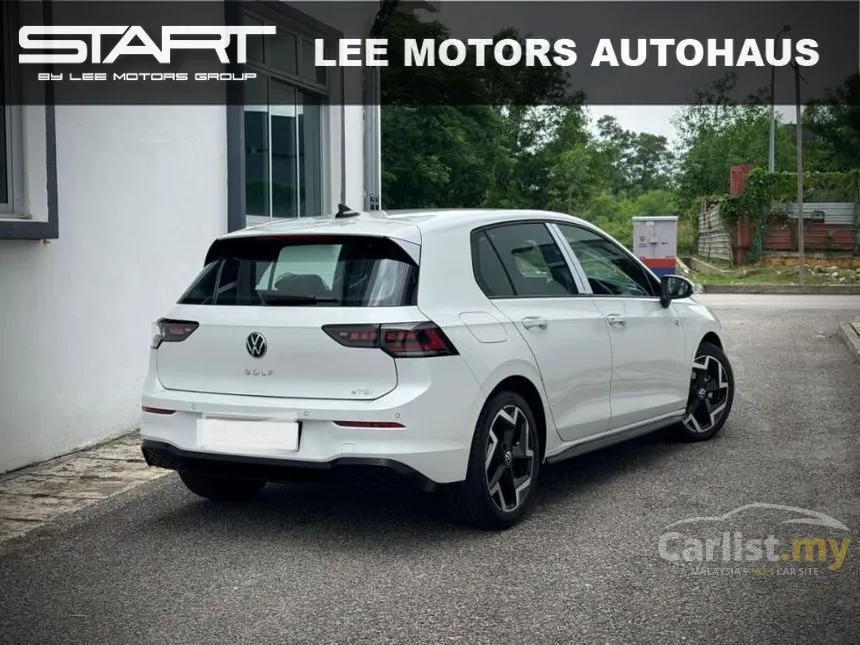 2026 Volkswagen Golf eTSI R-Line Hatchback