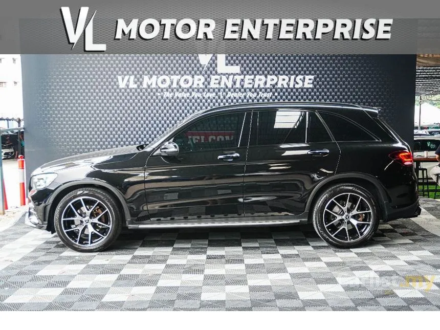 2023 Mercedes-Benz GLC300 4MATIC AMG Line SUV