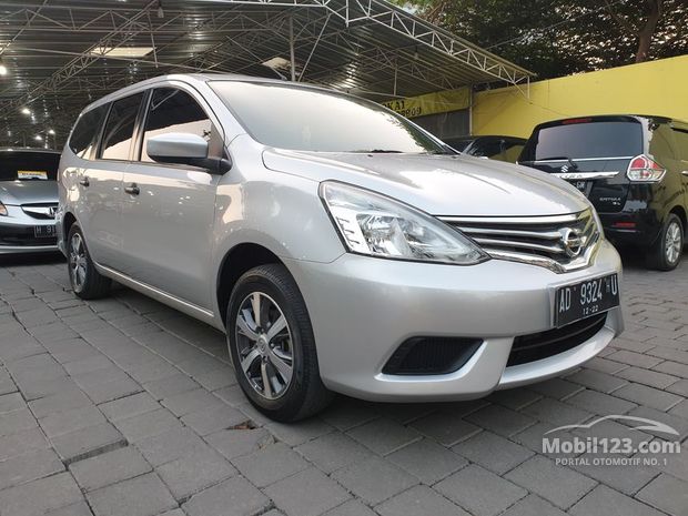 Nissan Grand Livina Mobil  bekas  dijual  di Semarang  Jawa 