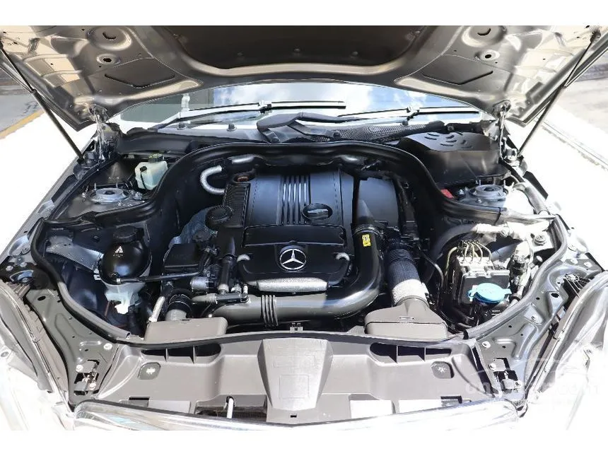2011 Mercedes-Benz E250 Avantgarde CGI BlueEFFICIENCY Sedan