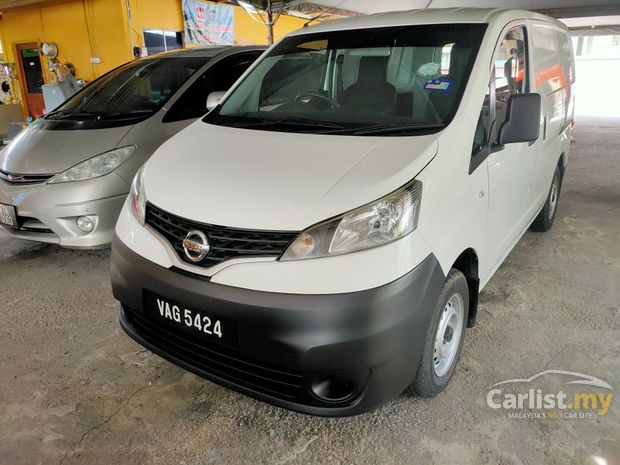 harga van nissan nv200
