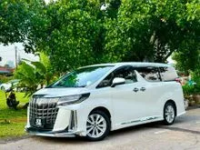 ON THE ROAD 2018 Toyota Alphard 2.5 MPV