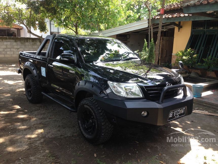 Jual Mobil Toyota Hilux 2012 S 2.5 di Yogyakarta Manual 