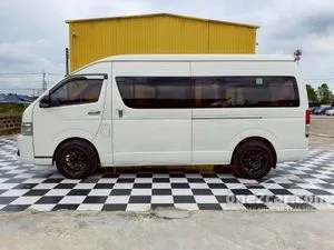 2019 Toyota Commuter 3.0 Van