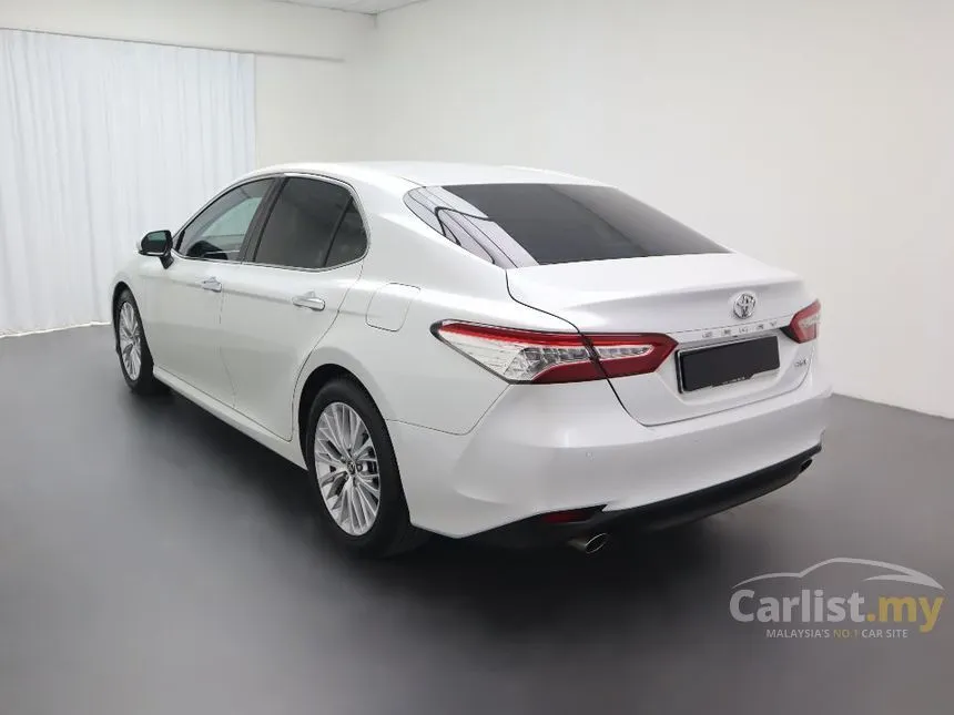 2019 Toyota Camry V Sedan