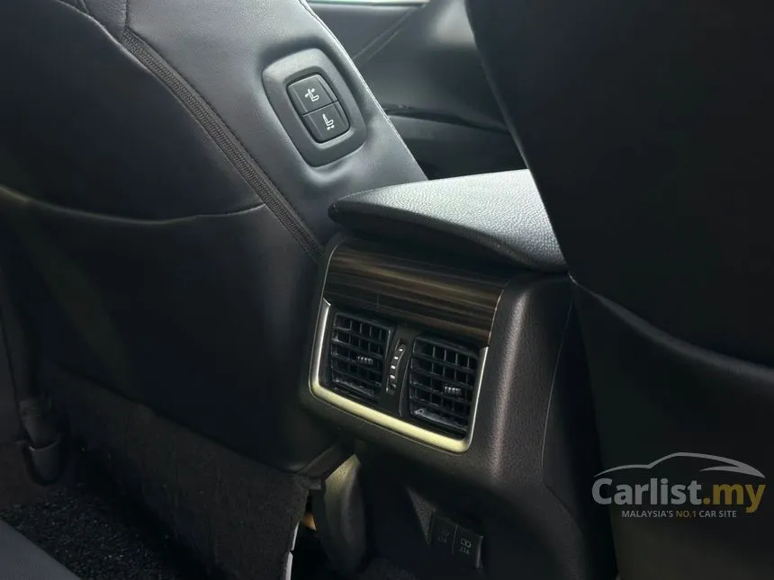 2020 Toyota Camry V Sedan