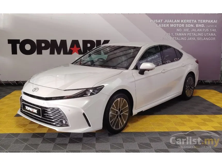2025 Toyota Camry V Sedan