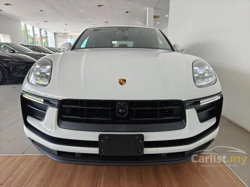 2022 Porsche Macan SUV