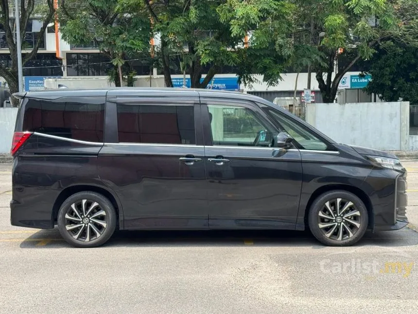 2022 Toyota Noah S-Z MPV