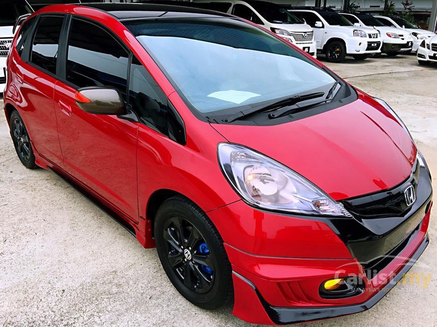Jual Kereta Honda Jazz 2014 Hybrid 1.3 di Perak Automatik 