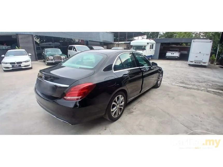 2015 Mercedes-Benz C200 Sedan