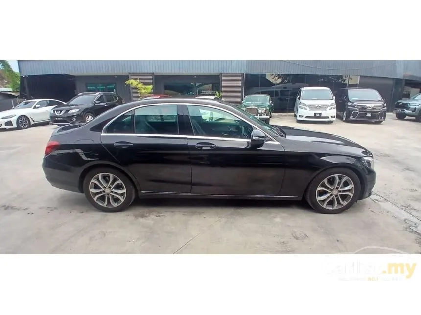 2015 Mercedes-Benz C200 Sedan