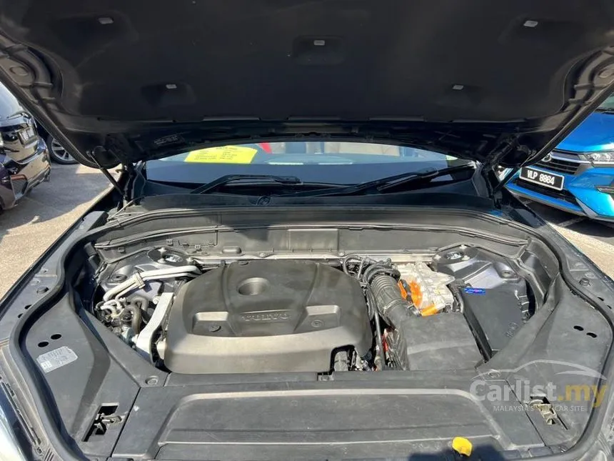 2016 Volvo XC90 T8 Twin Engine SUV