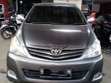 2010 Toyota Kijang Innova 2.0 G matik abu abu Bensin DP 7 JUTA