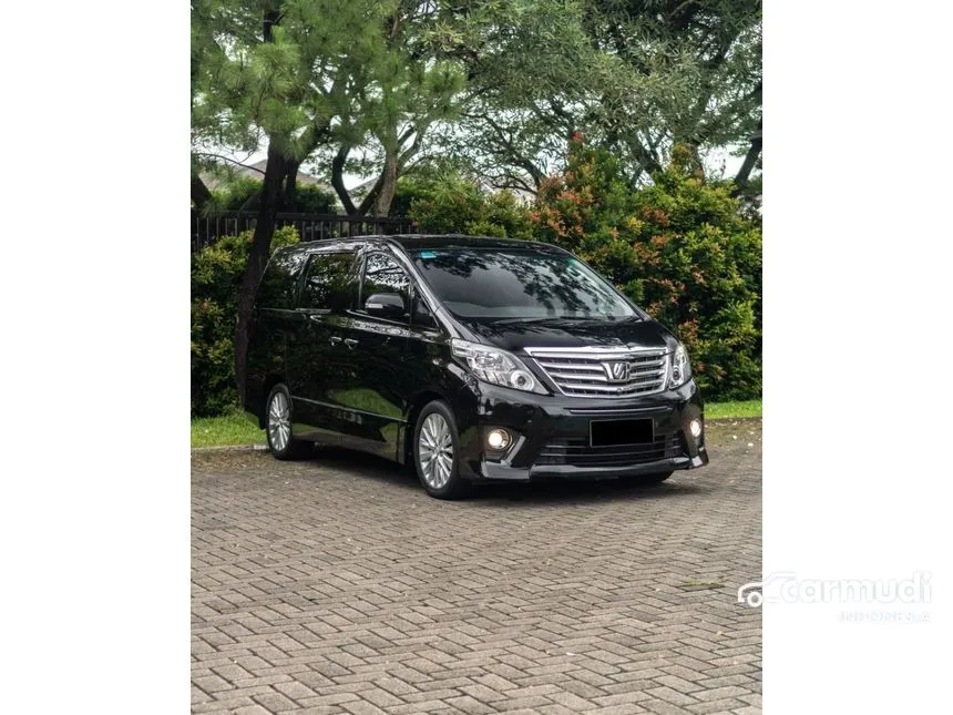 2013 Toyota Alphard SC MPV