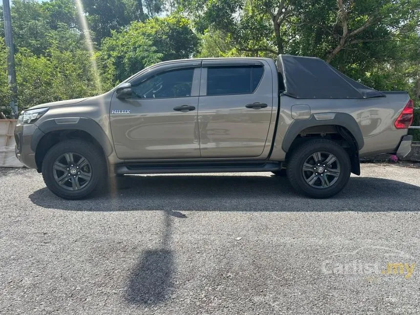 2022 Toyota Hilux E Dual Cab Pickup