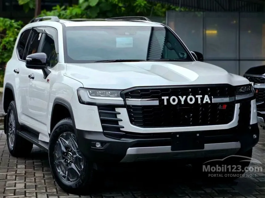Jual Mobil Toyota Land Cruiser 2024 GR