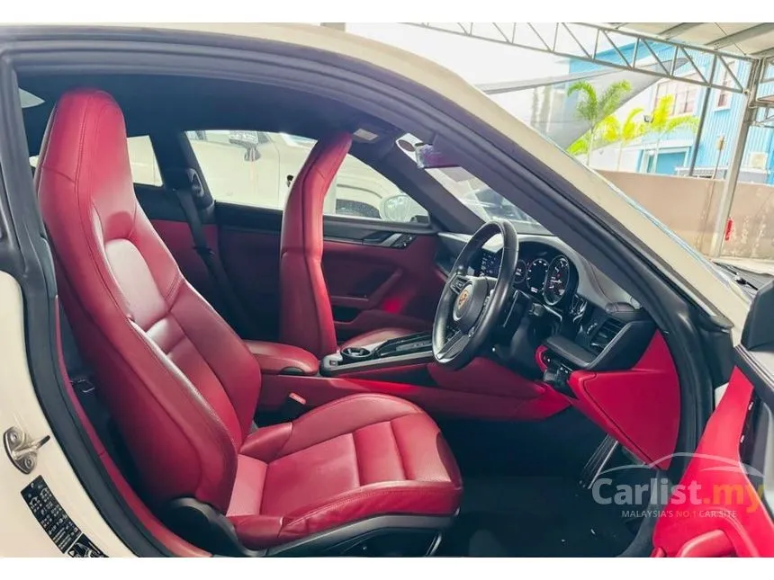 2021 Porsche 911 Carrera 4 GTS Coupe