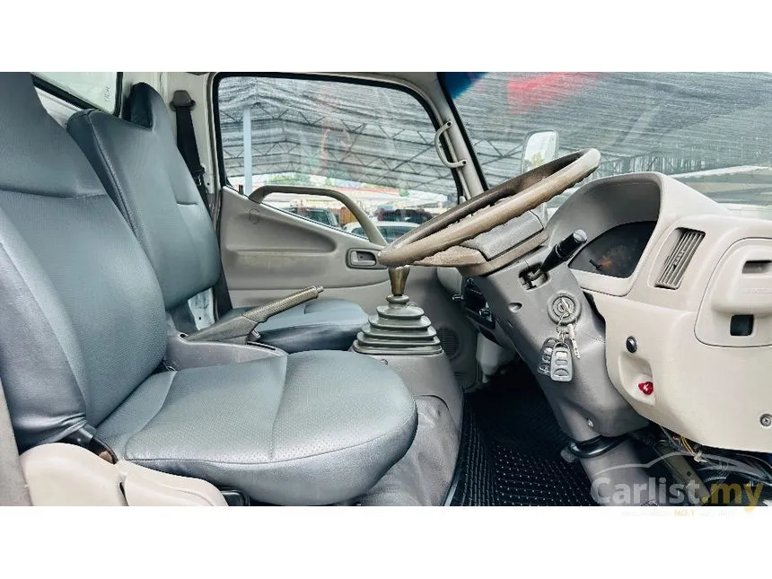 2012 Hino 300 Series WU302 ECO TURBO - WU302R-HKMLHD3 Lorry