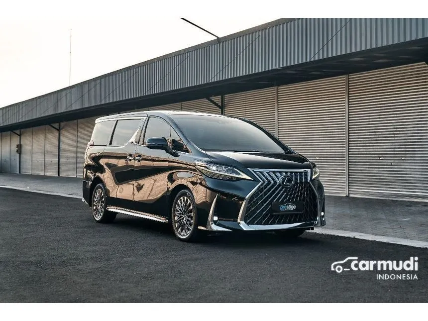 2021 Lexus LM350 Van Wagon