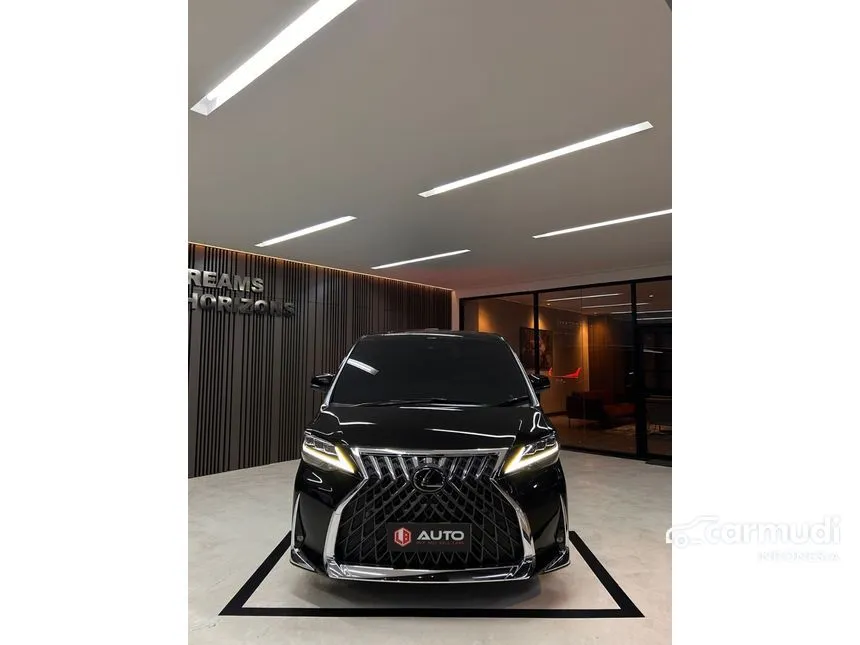 2022 Lexus LM 350 7 Seater MPV