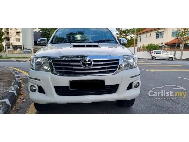 Used Toyota Hilux From 2015 Up to 2015 White  Carlist.my