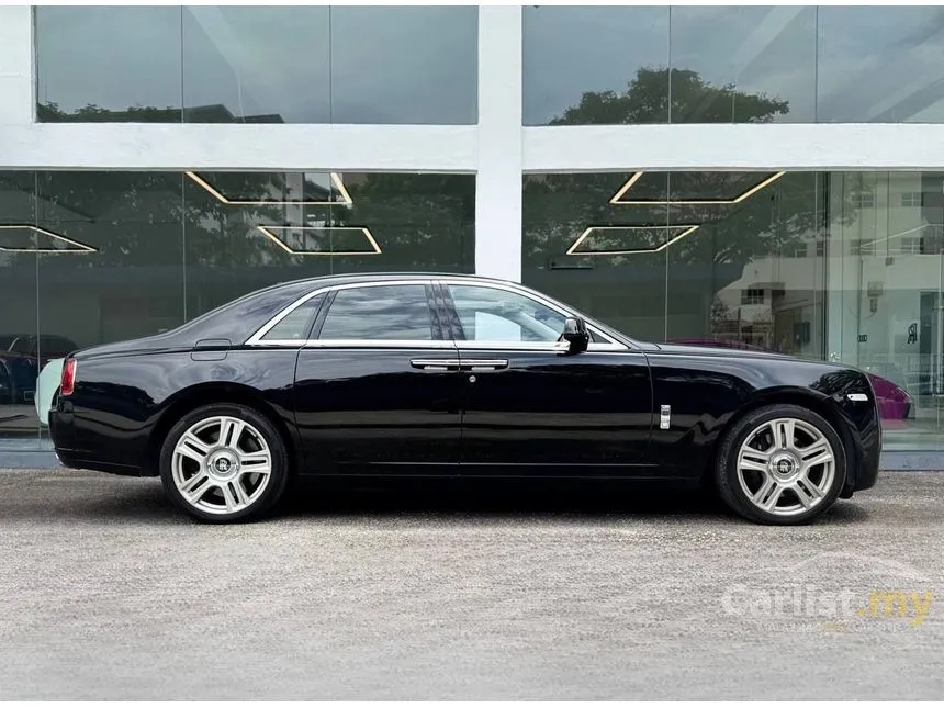 2009 Rolls-Royce Ghost Sedan