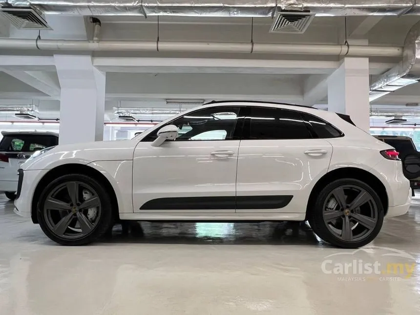 2021 Porsche Macan Turbo SUV