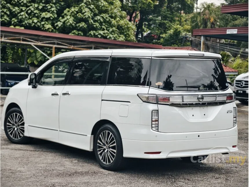 2021 Nissan Elgrand High-Way Star Urban Chrome MPV