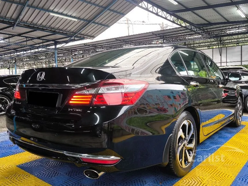 2018 Honda Accord VTi-L Sedan