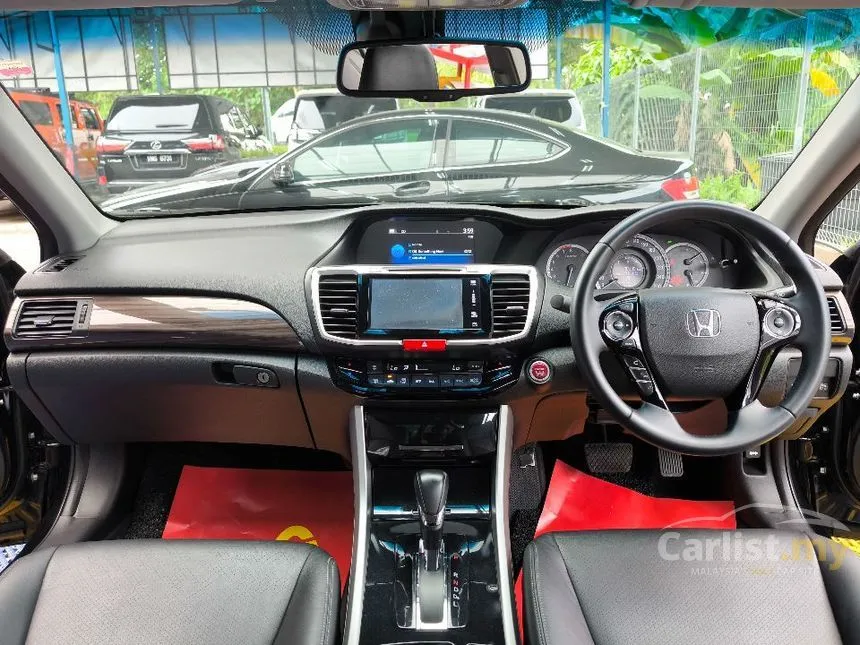 2018 Honda Accord VTi-L Sedan