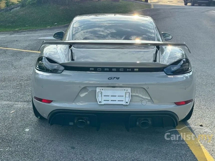 2021 Porsche 718 Cayman GT4 Coupe