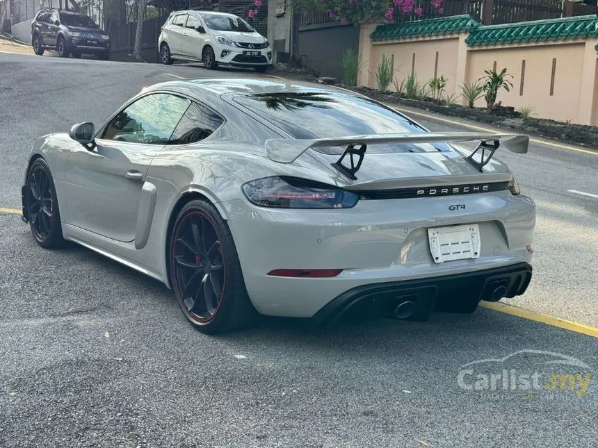 2021 Porsche 718 Cayman GT4 Coupe