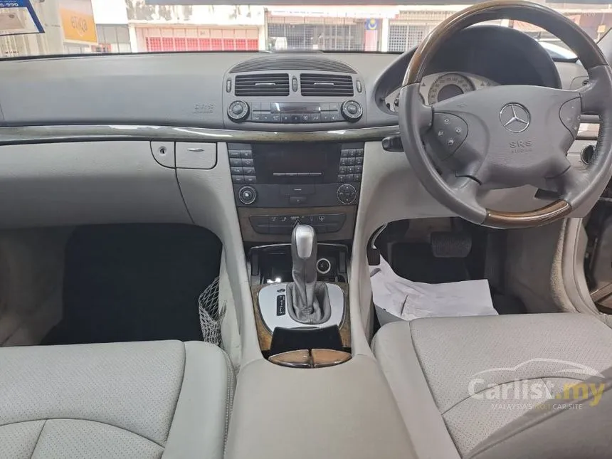 2002 Mercedes-Benz E240 Avantgarde Sedan