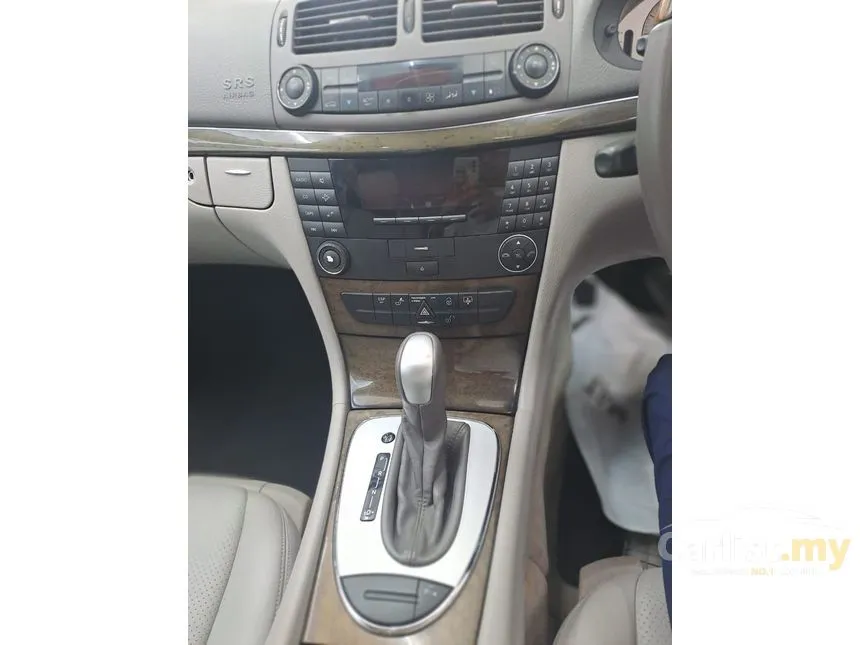 2002 Mercedes-Benz E240 Avantgarde Sedan