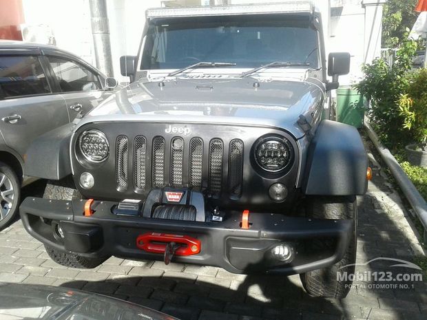 Jeep Wrangler Mobil Bekas Baru dijual di Indonesia 