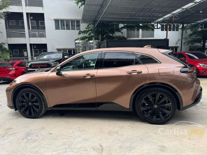 2024 Toyota Crown Sport Z PHEV SUV