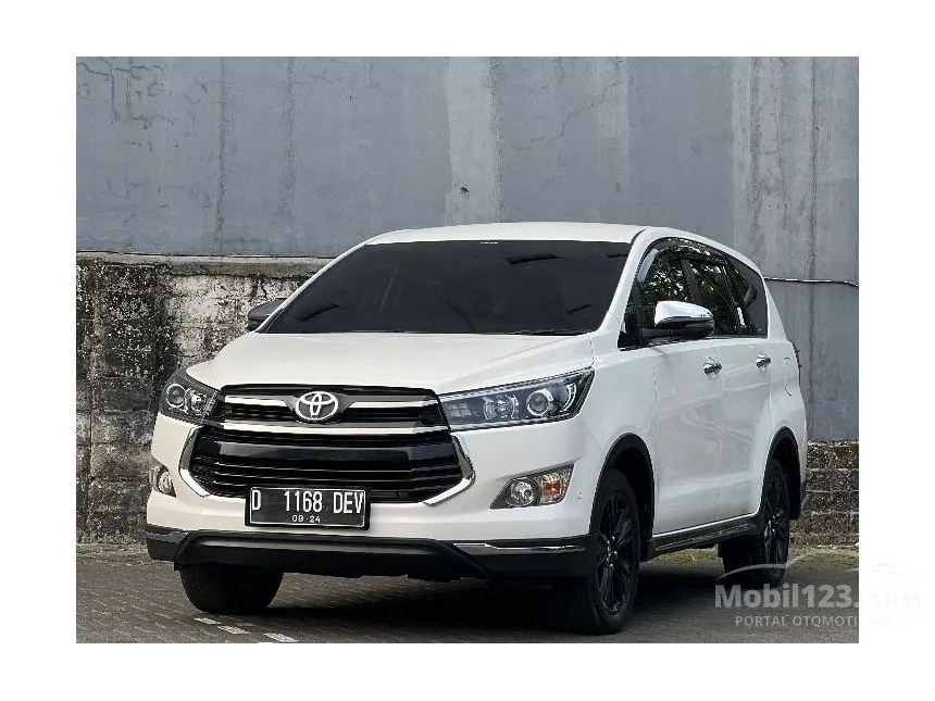 Jual Mobil Toyota Innova Venturer 2019 2.4 di Jawa Barat Automatic Wagon Putih Rp 405.000.000