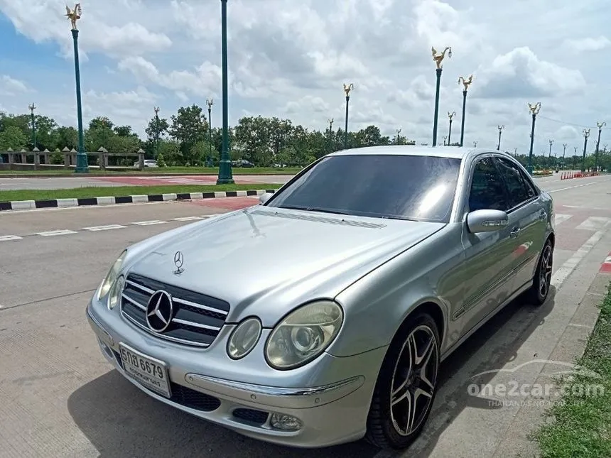 2005 Mercedes-Benz E200 Kompressor Avantgarde Sedan