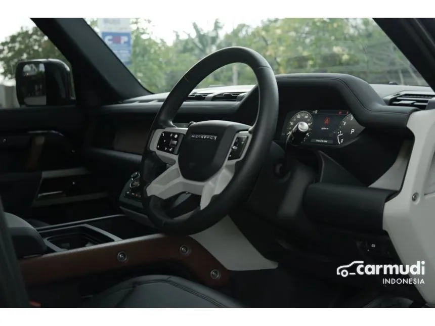2023 Land Rover Defender 110 P300 HSE Explorer Package SUV