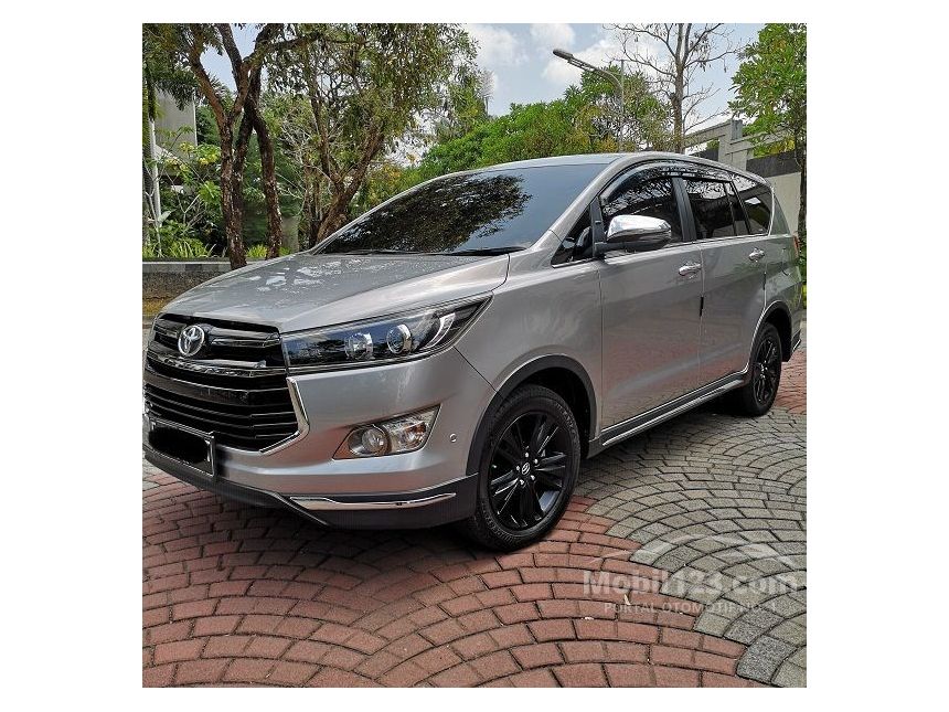 Jual Mobil  Toyota Innova  Venturer  2017 N140 2 4 di 