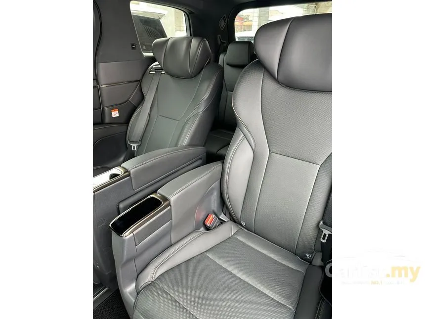 2024 Toyota Alphard Z 7-Seater MPV